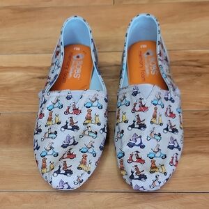 Bobs Sketchers Size 8.5 "For Dogs" Pup Patrol Dogs On Scooters Slip On Gray Shoe